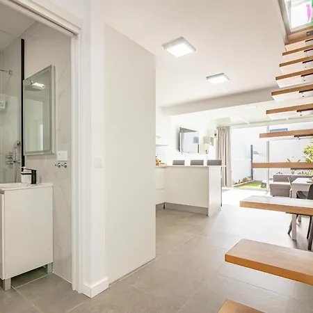 Alessandra, Your Private Garden! Apartment
