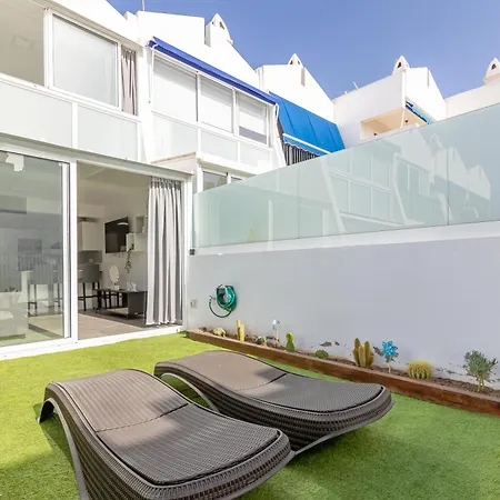 Alessandra, Your Private Garden! *