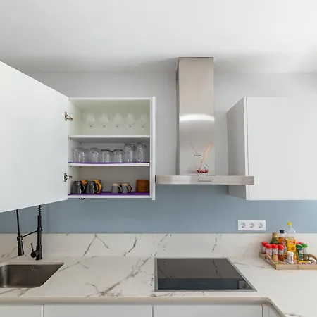 Alessandra, Your Private Garden! Apartment *
